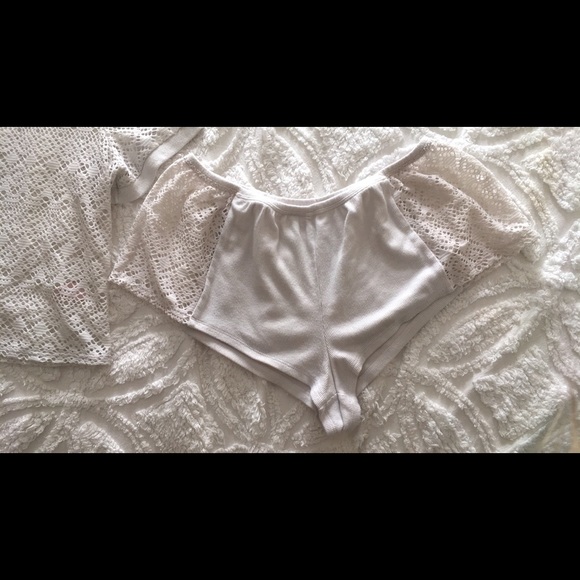 Victoria's Secret Set - Picture 3 of 3